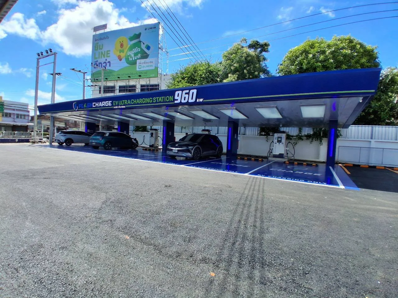 สถานีชาร์จรถยนต์ไฟฟ้า Flash Charge EV Ultra Charge Station กำลังรวม 960 kW จ.อุบลราชธานี