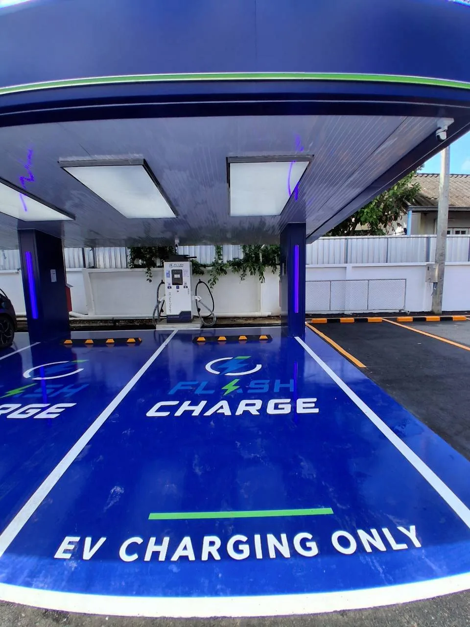 Flash Charge สาขา ถนน ชยางกูร